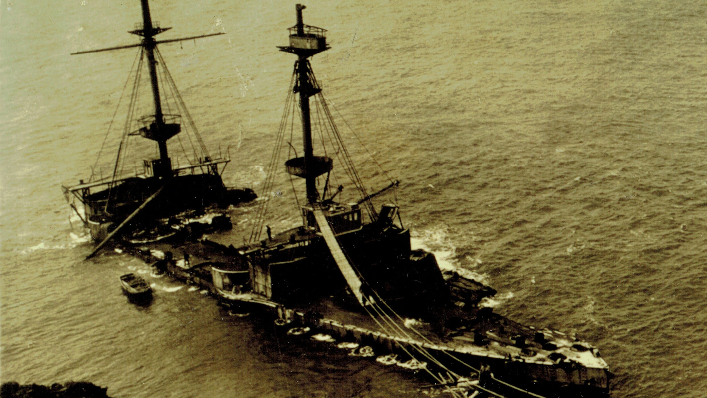 HMS Montagu and the rope walk for the salvage crew