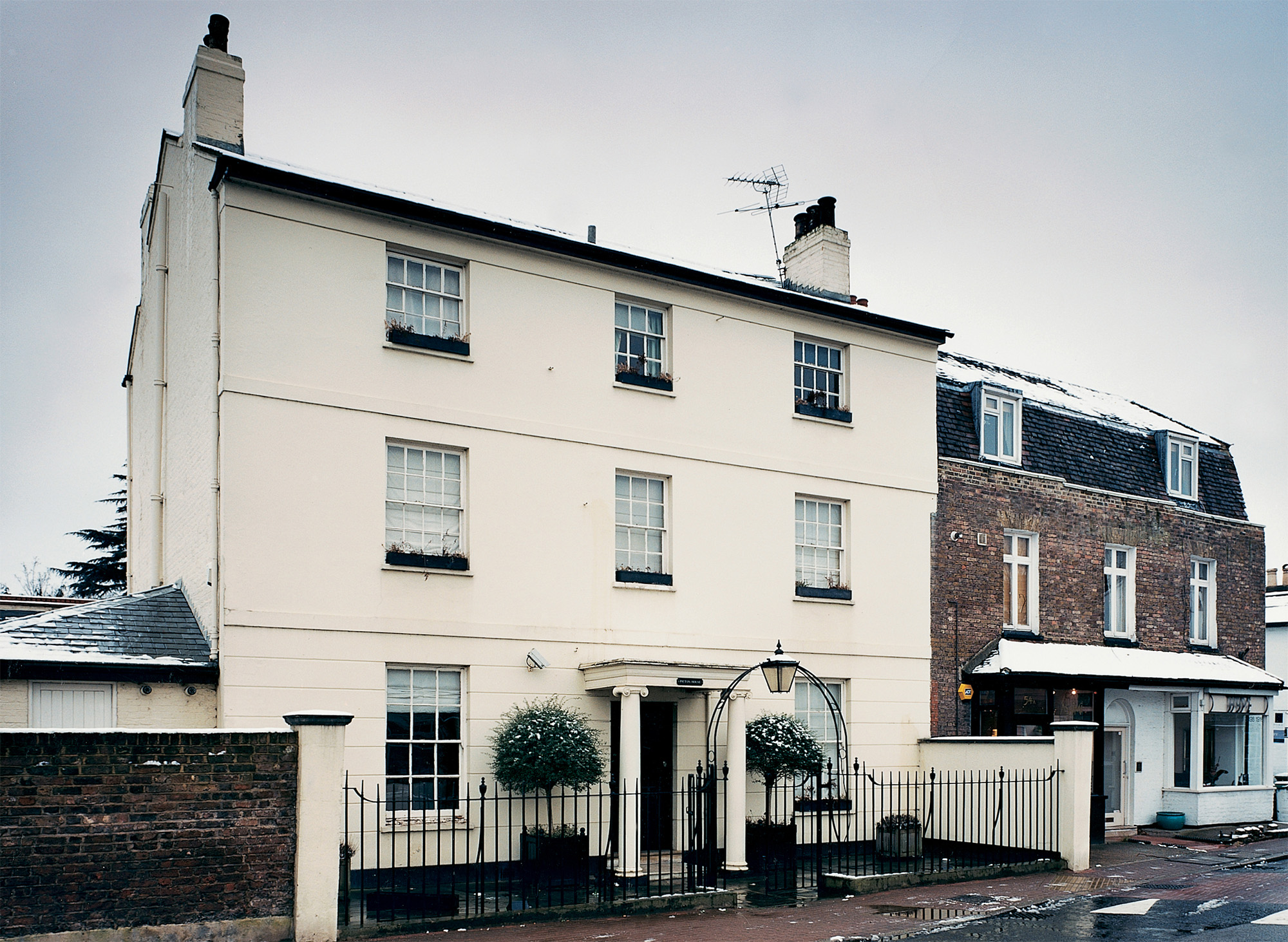 An 18th century town house.