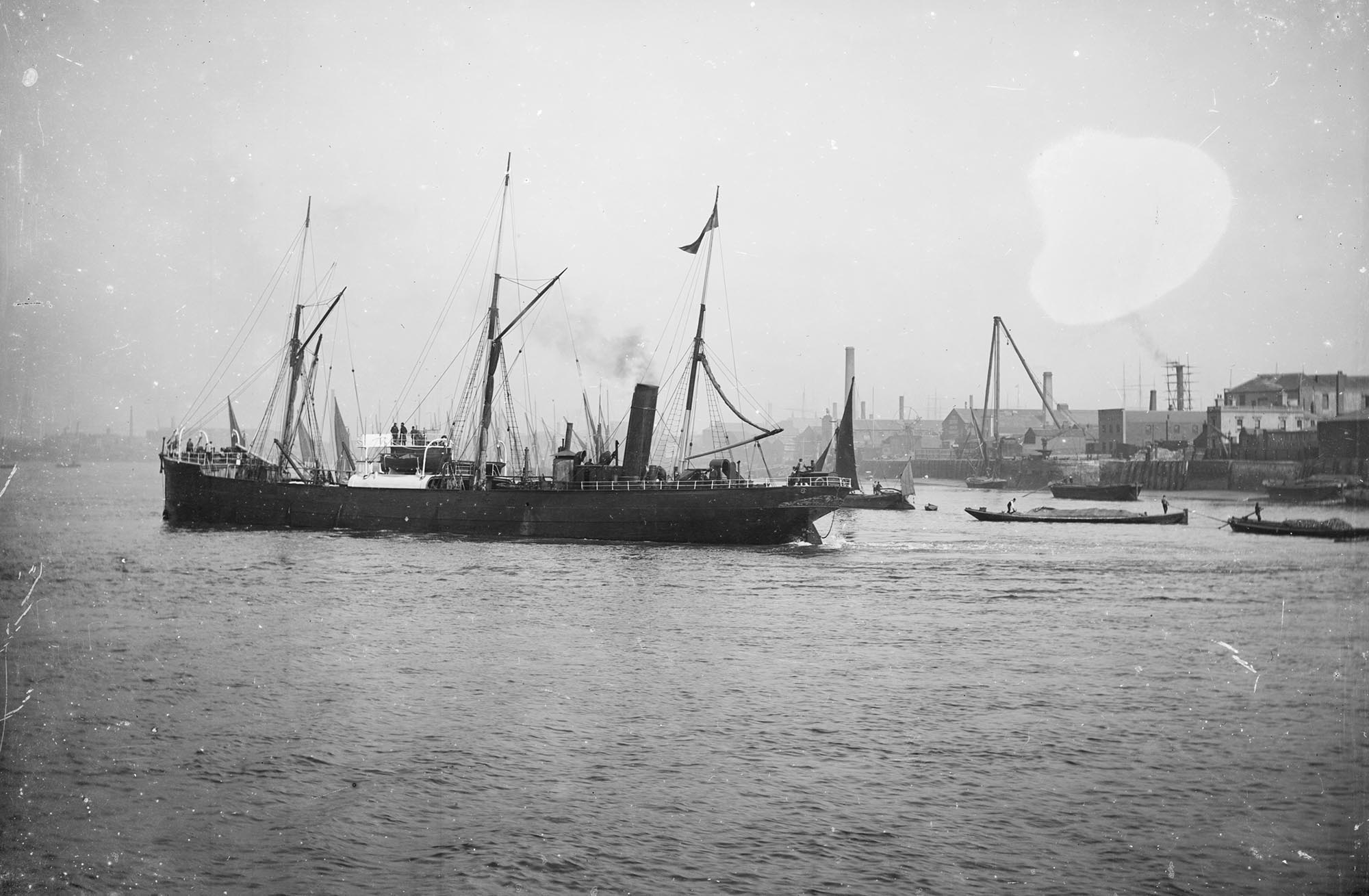Steam packet on the River Thames
