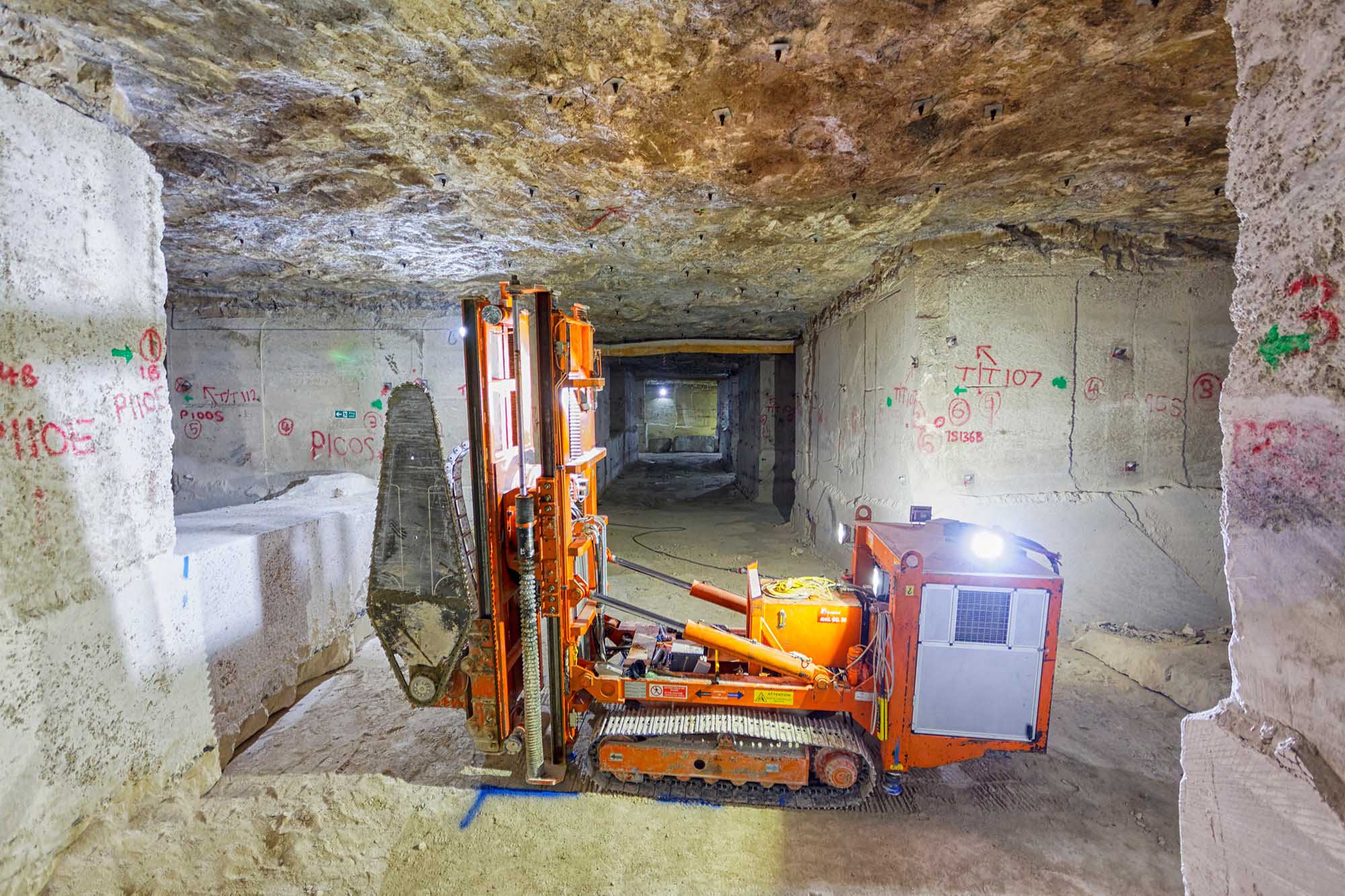 Image showing heavy plant equipment at the Portland stone mines