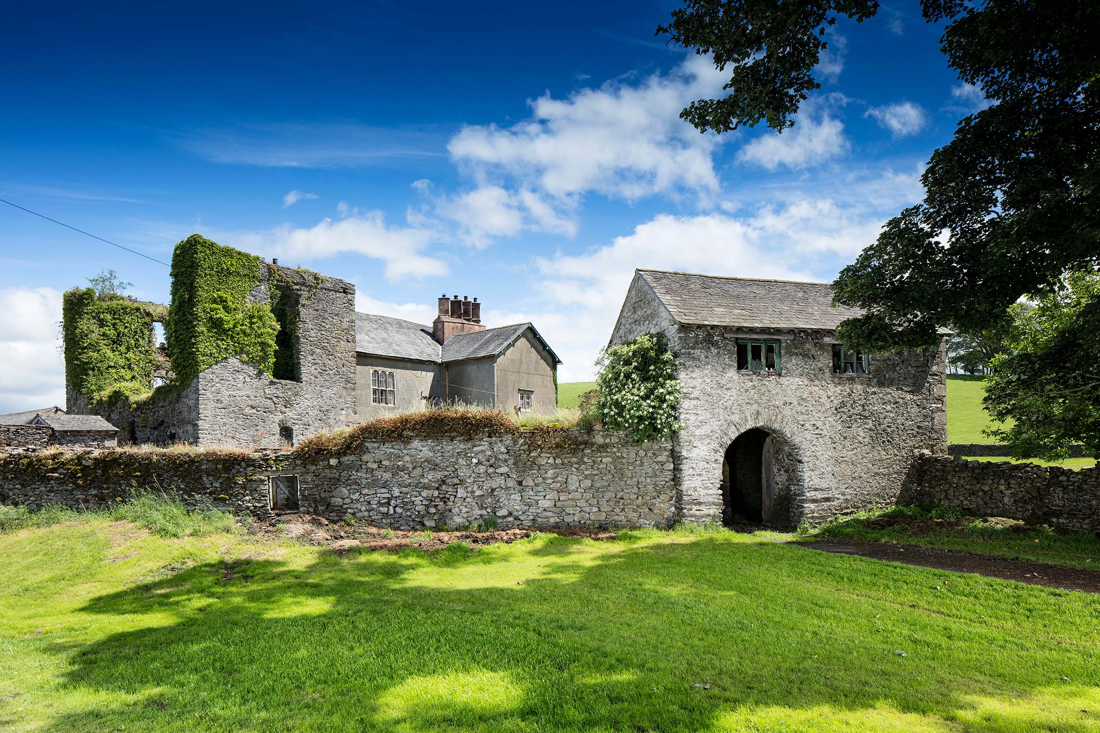 Close-up picture of Burneside Hall and its attached ruined tower
